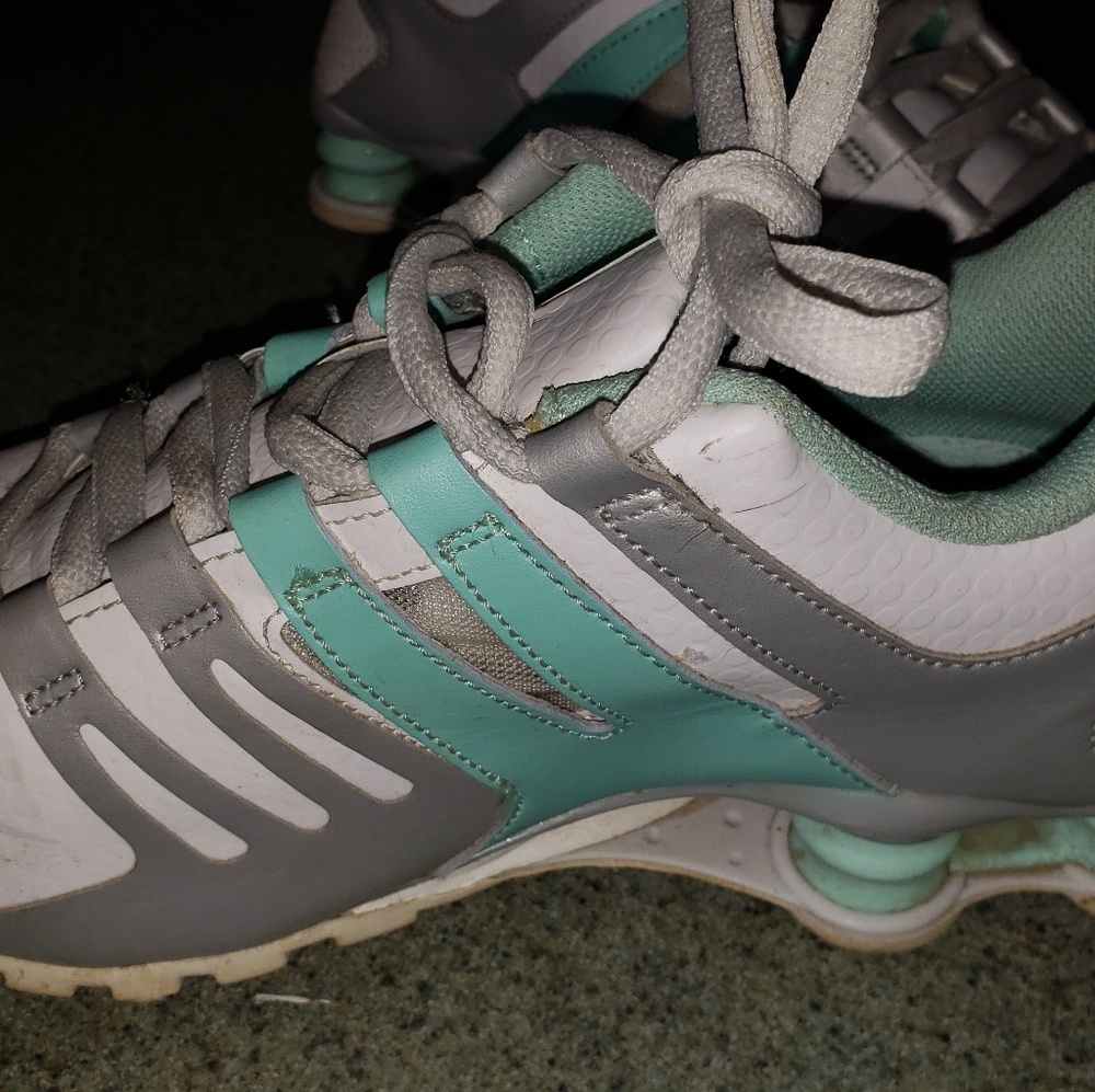 Womens Nike Shox sz 9